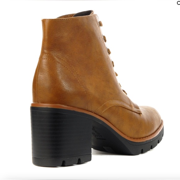 Naturalizer Madalynn Tan Heeled Ankle Booties - Picture 3 of 8